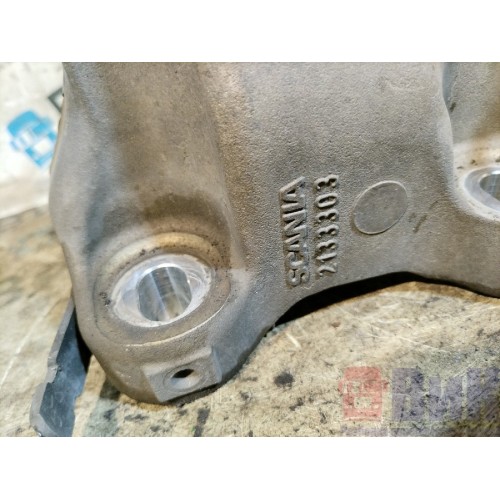 Кронштейн торсиона кабины Scania R440 322315 RH (759), 2133303-5