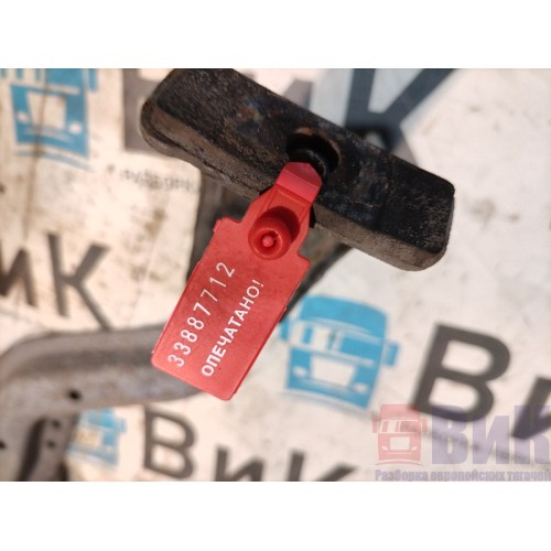 Кронштейн замка крыла Scania R440 322315 RH (712), 1866050-1