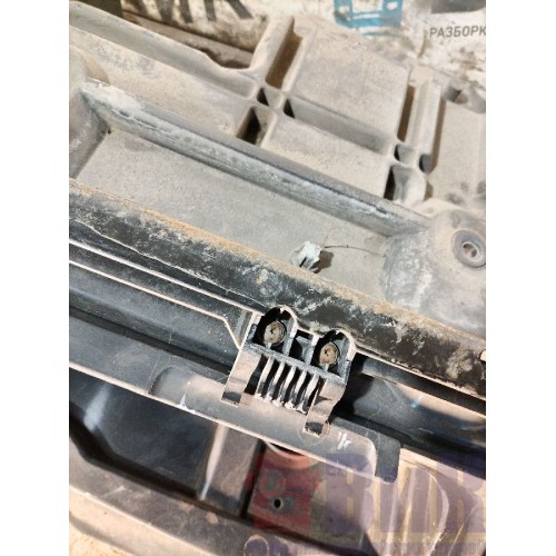 Ящик инструментальный Renault Premium 074346 без крышки RH (петли сломаны) (506), 5010623007-2