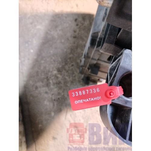 Ящик инструментальный Volvo FH 4 785702 (336), 82874644-4