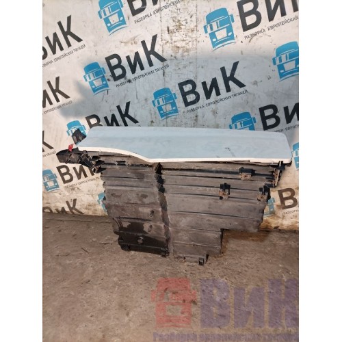 Ящик инструментальный Volvo FH 4 785702 (336), 82874644-1