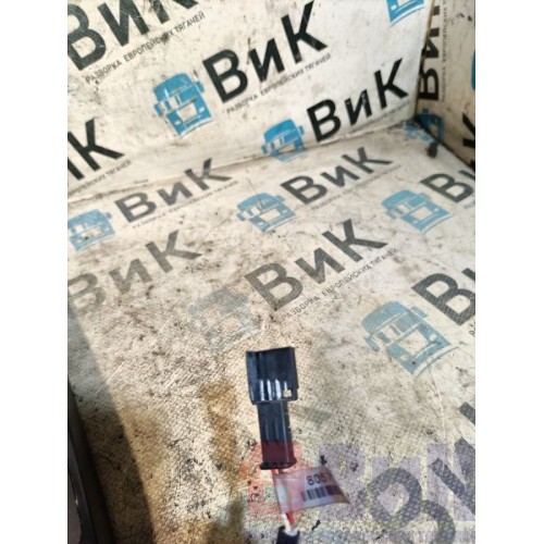 Пульт управления пневмоподвеской Renault TS 001057 деф.эл.фишки (210), 21898751-2