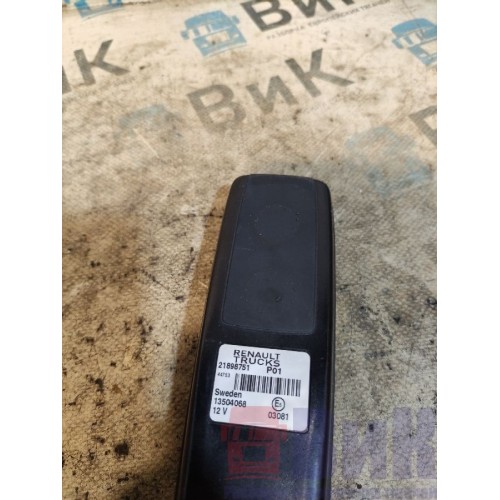 Пульт управления пневмоподвеской Renault TS 001057 деф.эл.фишки (210), 21898751-4