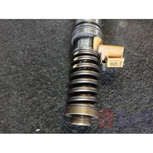 Форсунка топливная электрическая Volvo D13A  21340615 (689), 21340615-4