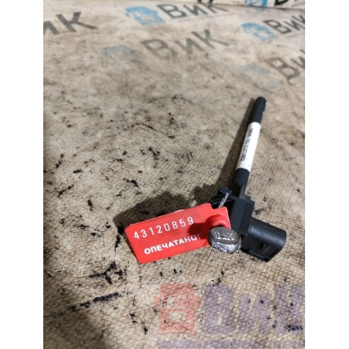 Датчик уровня охлаждающей жидкости Volvo FH 4 785702 (859), 21271982-2