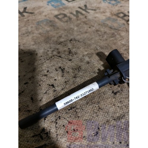 Датчик уровня охлаждающей жидкости Volvo FH 4 785702 (859), 21271982-1