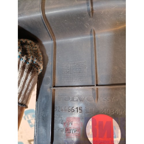 Крышка фары Volvo FH 4 785702 LH (966), 82446615-1