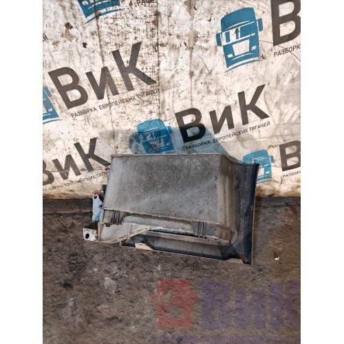 Корпус нижней подножки Volvo FH 4 785702 со ступенькой деф. RH (911), 82142373-2