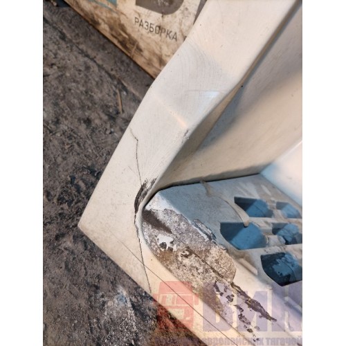 Корпус нижней подножки Volvo FH 4 785702 со ступенькой деф. RH (911), 82142373-4