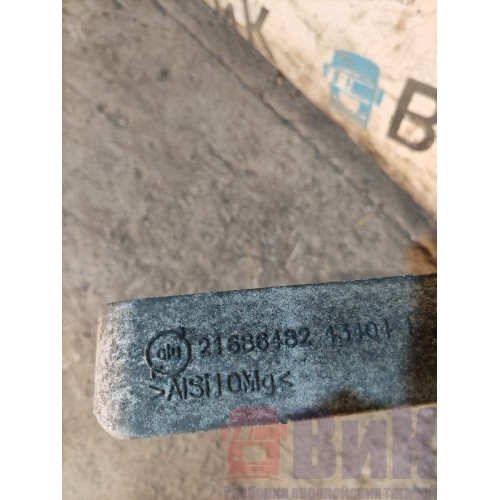 Кронштейн бака мочевины Adblue Volvo FH 4 785702 в сборе (975), 21686482-4