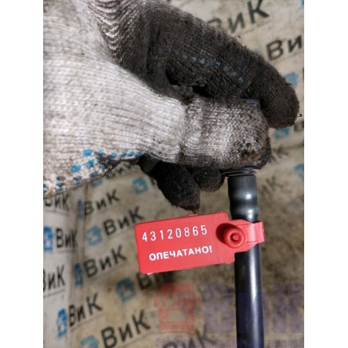 Трубка антифризная Volvo FH 4 785702 (пластиковая) от расширительного бачка (865), 21389923-1