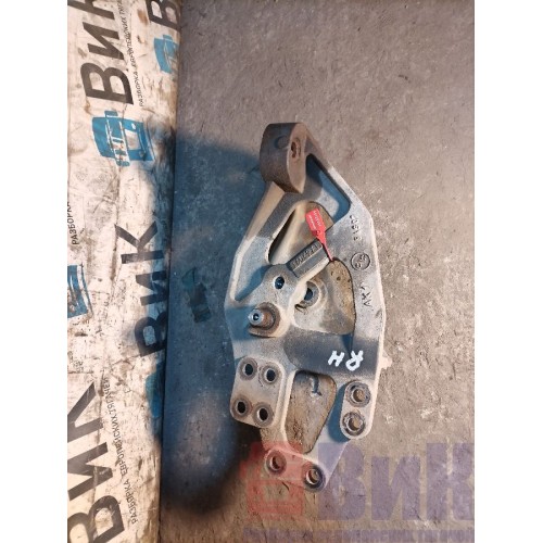 Кронштейн передней рессоры DAF 105 805771 передний RH (354), 1606971-1