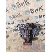 Кронштейн передней рессоры Scania R440 088471 передний LH с пальцем (996)