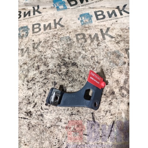 Кронштейн бампера Scania R6 156776 RH (392), 2615092