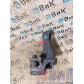 Кронштейн передней рессоры/глушителя Scania R6 156776 задний RH (422)