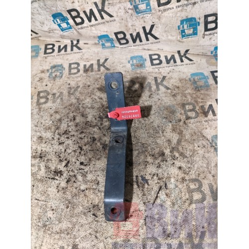 Кронштейн крышки брызговика Scania R6 156776 (326), 2569921