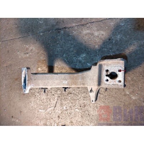 Кронштейн бампера Renault PR 071306 RH с деф. (181), 82317469-5