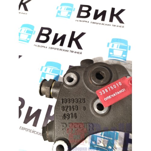 Фланец соединения жидкости охлаждения DAF 106 066636 (010), 1889325-1