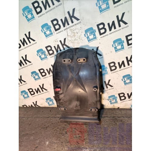 Подкрылок под кабину Renault T 017895 (805), 7482212926