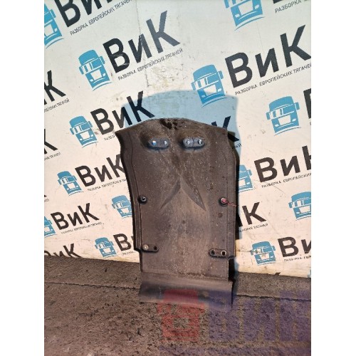 Подкрылок под кабину Renault T 017895 (805), 7482212926-2