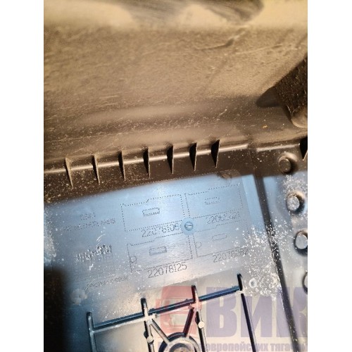 Крышка ящика АКБ Renault T 017895 (074), 22078106-4