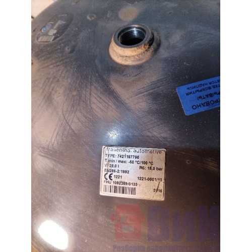 Ресивер 39л Renault T 017895 в сборе с кронштейнами (075), 7421187795-1