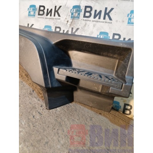 Подножка верхняя Renault T 017895 в сборе с продолжением кабины RH (507), 82218103-7