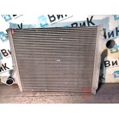 Интеркулер Renault T 005496 с деф. (262)
