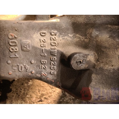 Корпус заднего моста (чулок) Renault T 005496 под MS17X (172), -2