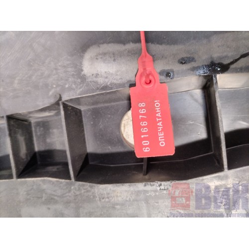 Пластик ящика АКБ Scania R440 176096 (768), 1414433-2