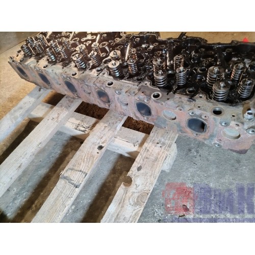 Головка блока цилиндров (ГБЦ) DAF 105 (резьба под топл.трубку М18) 015999 (526), -9