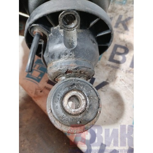 Подушка кабины передняя MAN TGA 086712 с деф. (370), 9640050070-3