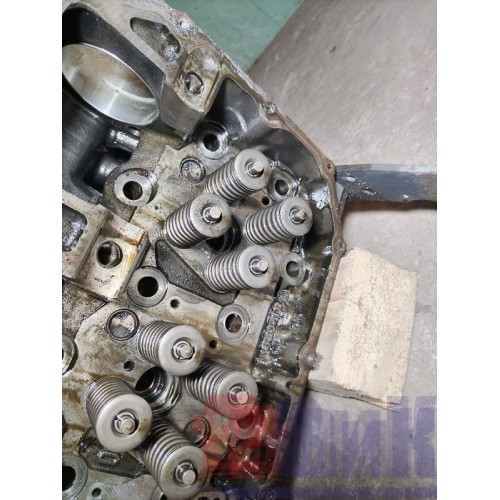 Головка блока цилиндров (ГБЦ) Iveco stralis Cursor10 387632 (171), 504116566-2