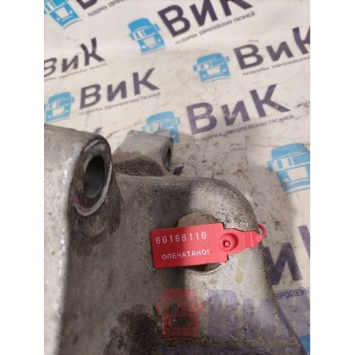 Кронштейн двигателя Renault Magnum DXI 13 LH (110), 20532747-2