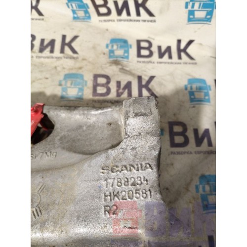 Кронштейн торсиона кабины Scania G 400 DC13 PDE 084171 RH (034), 1788234-3