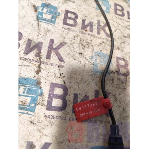 Датчик распредвала IVECO EuroStar Cursor 10 E3 160577 (982), 0281002165-4