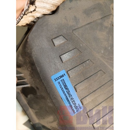 Крышка клапанная Iveco EuroStar Cursor 10 E3 160577 (661), 500323058-1