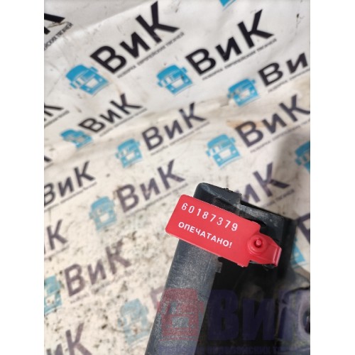 Угол бампера Volvo FM 666220 LH с деф. (379), 20529741-2