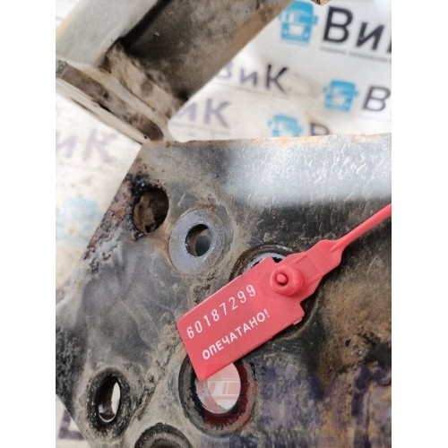 Кронштейн усилителя бампера Volvo FM 666220 LH (299), 20499243-2