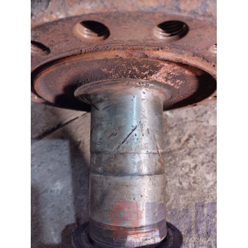 Цапфа (кулак поворотный) d=68 Volvo FM 666220 бараб.торм./блок.подш. LH с деф. (349), -4