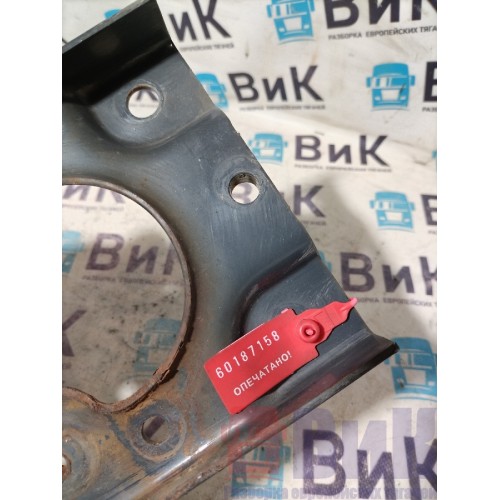 Кронштейн корпуса фары Volvo FM 666220 (деф.резьбы) (158), 82259153-1