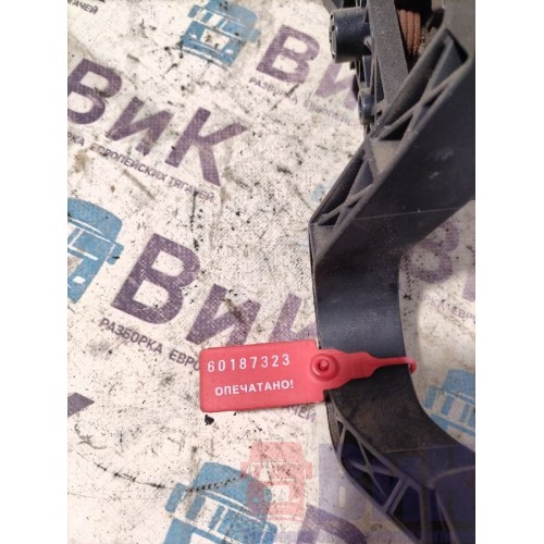 Педаль газа Scania 5 в сборе (323), 1753411-2