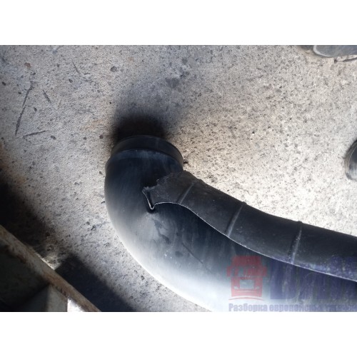 Патрубок воздушного фильтра Renault T430 007618 (206), 21551667-3