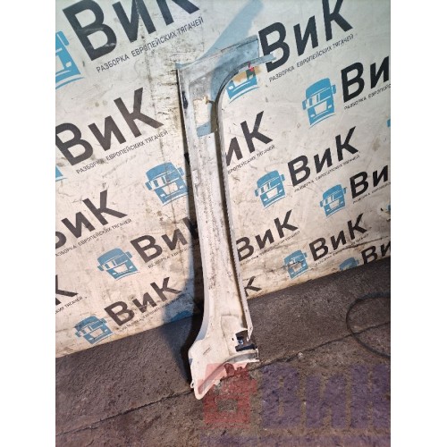 Накладка внешняя (наружняя) на лобовое стекло MAN TGX 581013 RH (471), 81624100116-3