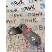 Кронштейн тяги переднего стабилизатора Sitrak C7H 611827 RH (283)