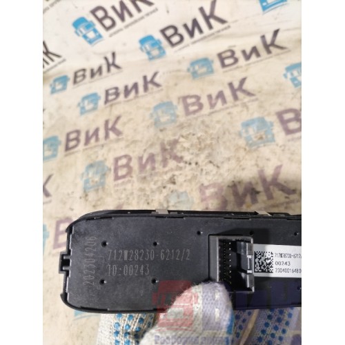 Блок управления стеклоподъемником Sitrak C7H 611827 RH (900), 712W28230621-1