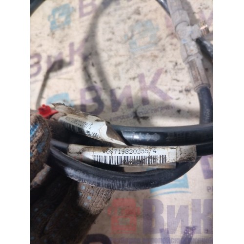 Шланг подъема кабины Sitrak C7H 611827 (между замками) (096), WG9719820278-4