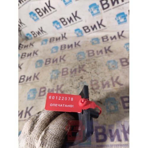 Ручка открывания инструментального ящика Sitrak C7H 611827 RH (078), 812W66912620-2