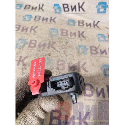 Моторчик заслонки отопителя (сервопривод) Sitrak C7H 611827 (054), 712W61942131-2