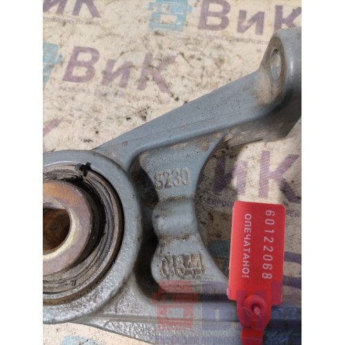 Кронштейн тяги заднего стабилизатора Sitrak C7H 611827 (068), -1